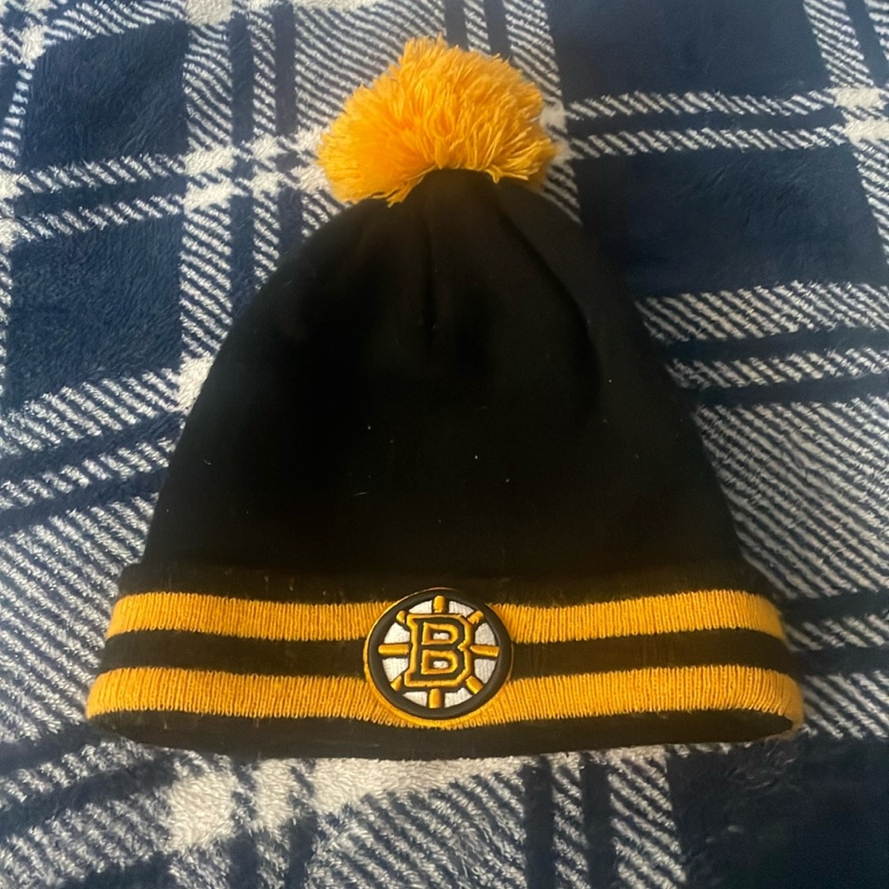Bruins beanie